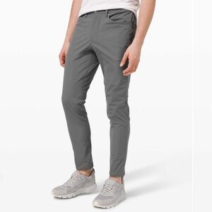 Lululemon ABC Pant Slim Warpstreme
Asphalt Grey